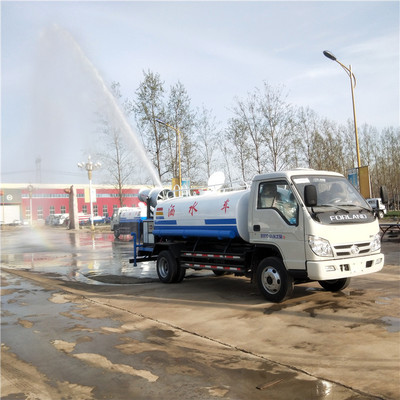 多功能五方灑水車 綠化、養(yǎng)護(hù)與除塵的得力助手
